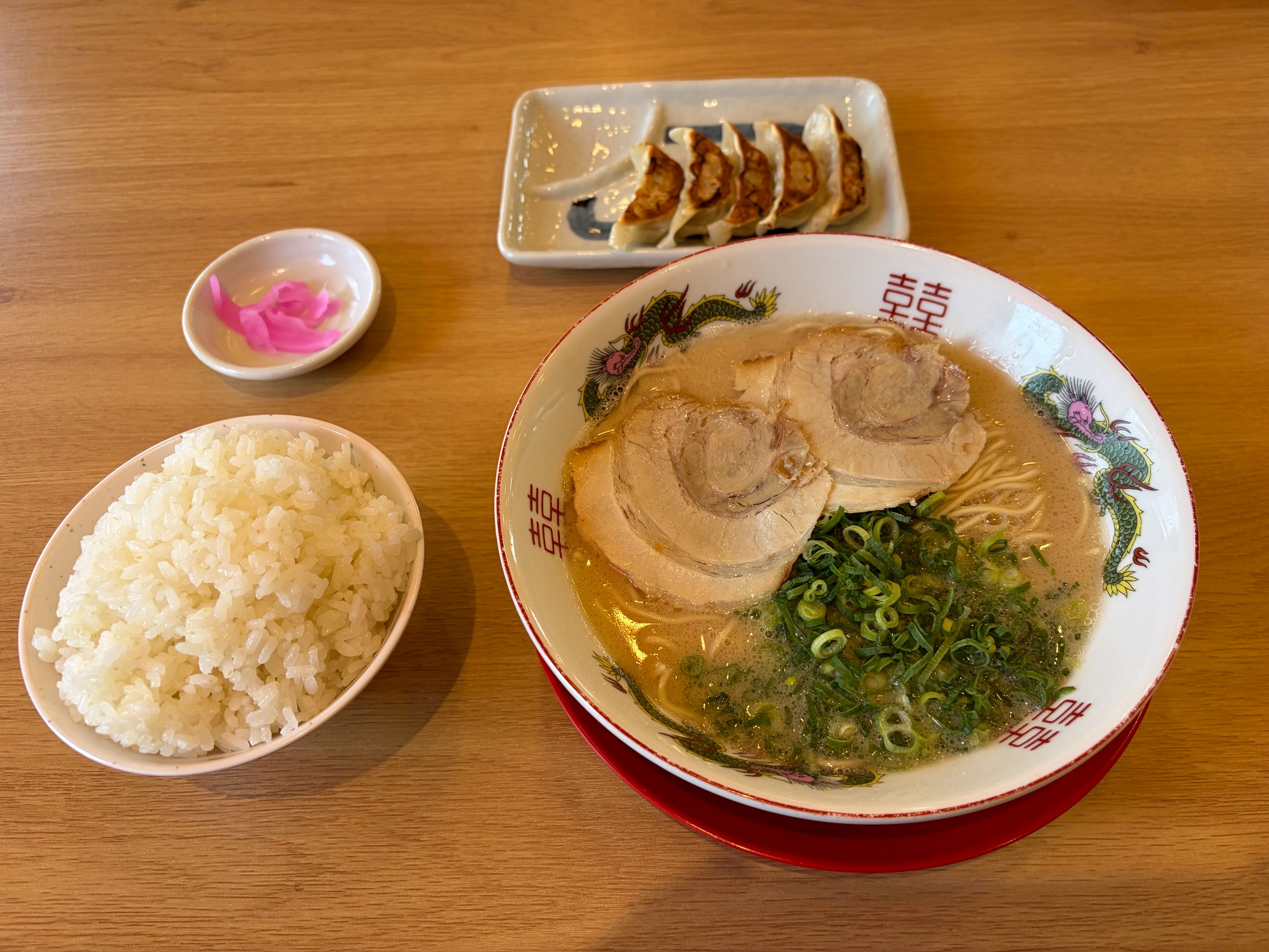 ラーメン＋小めし＋ギョーザ（5個）